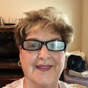 Meet your Posher, Suzanne